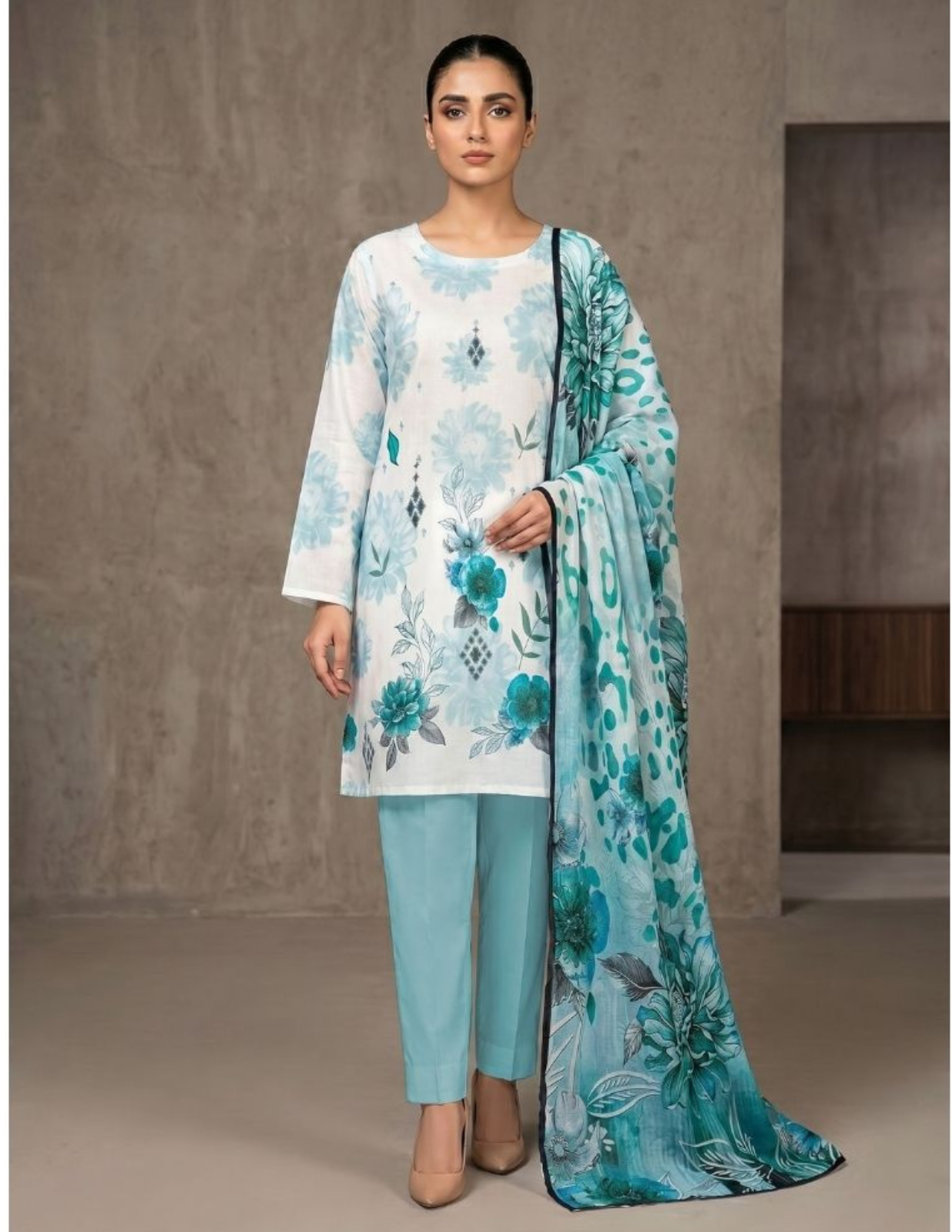 Graceful 3 Pc Slub Lawn Suit with Printed Voile Dupatta