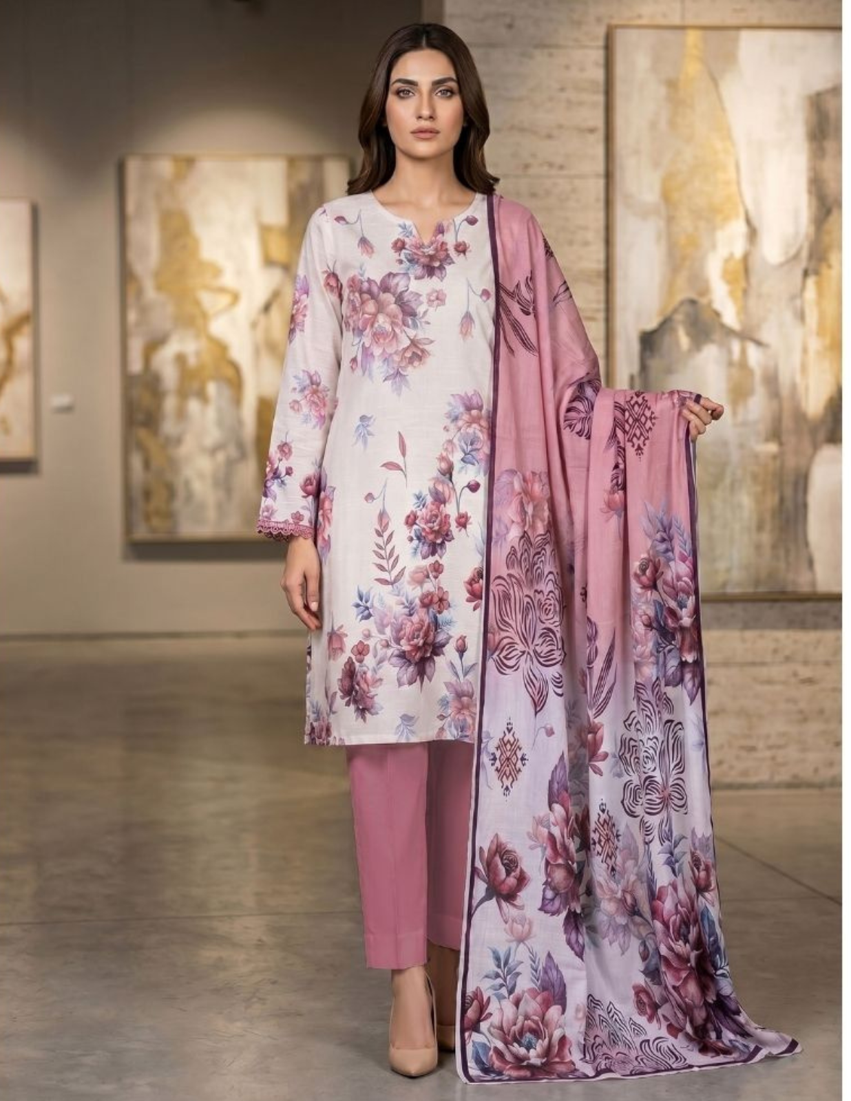 Graceful 3 Pc Slub Lawn Suit with Printed Voile Dupatta